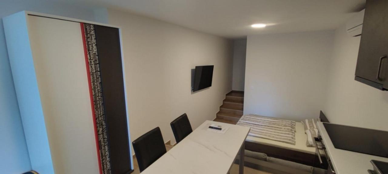 Studio Malinska, 30M From The Beach المظهر الخارجي الصورة